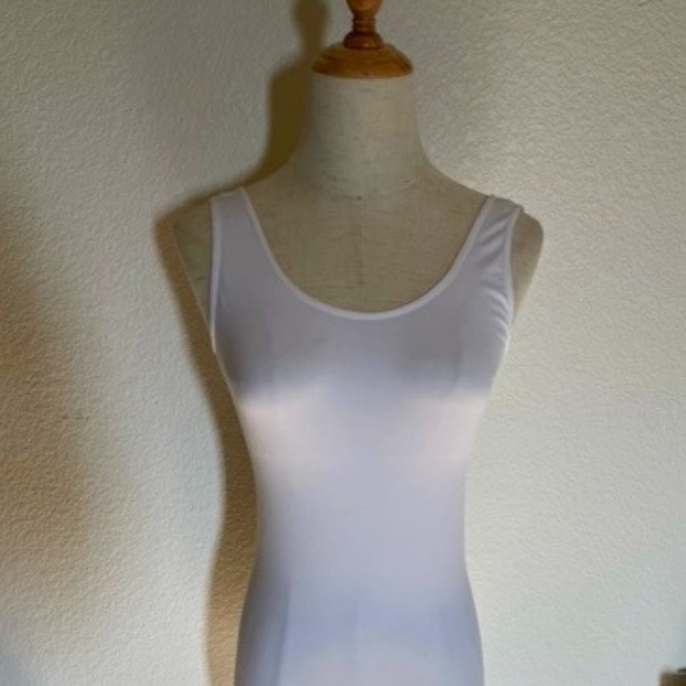 Yummie Shaping Tank Compression Cami White M/L - More Medium than Large IMO